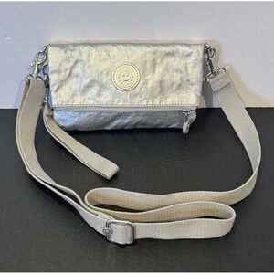 Kipling Lynne Convertible Metallic‎ Silver Crossbody Clutch Wristlet Waist Bag
